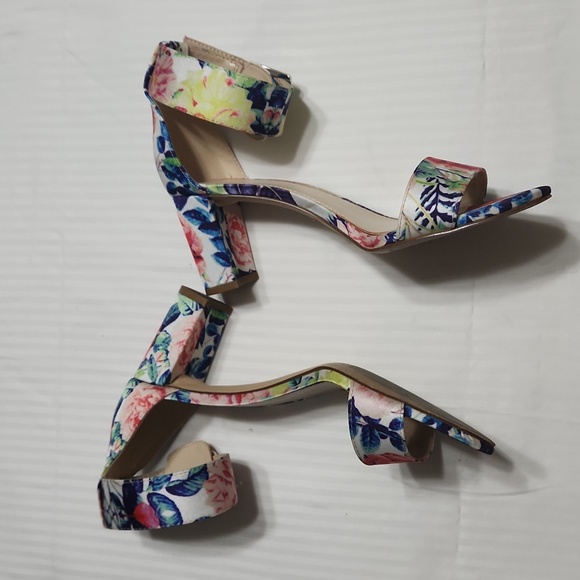 Nine West Women's Sandal - Picture 3 of 11